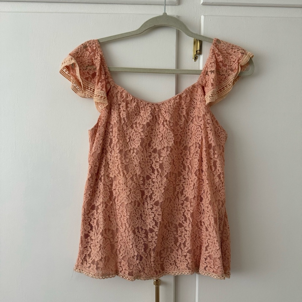 Jella C Lace Flutter Sleeve Top